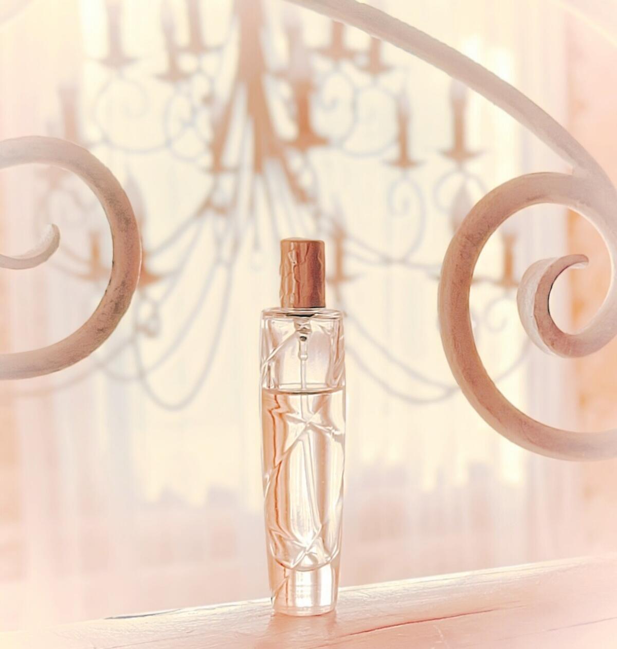 عطر ادکلن الیکسیر دو موگه آی دی پارفومز - Elixir de Muguet ID Parfums - بررسی، قیمت و خرید