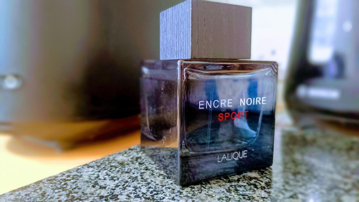 عطر ادکلن انکر نویر اسپرت لالیک - Encre Noire Sport Lalique - بررسی، قیمت و خرید