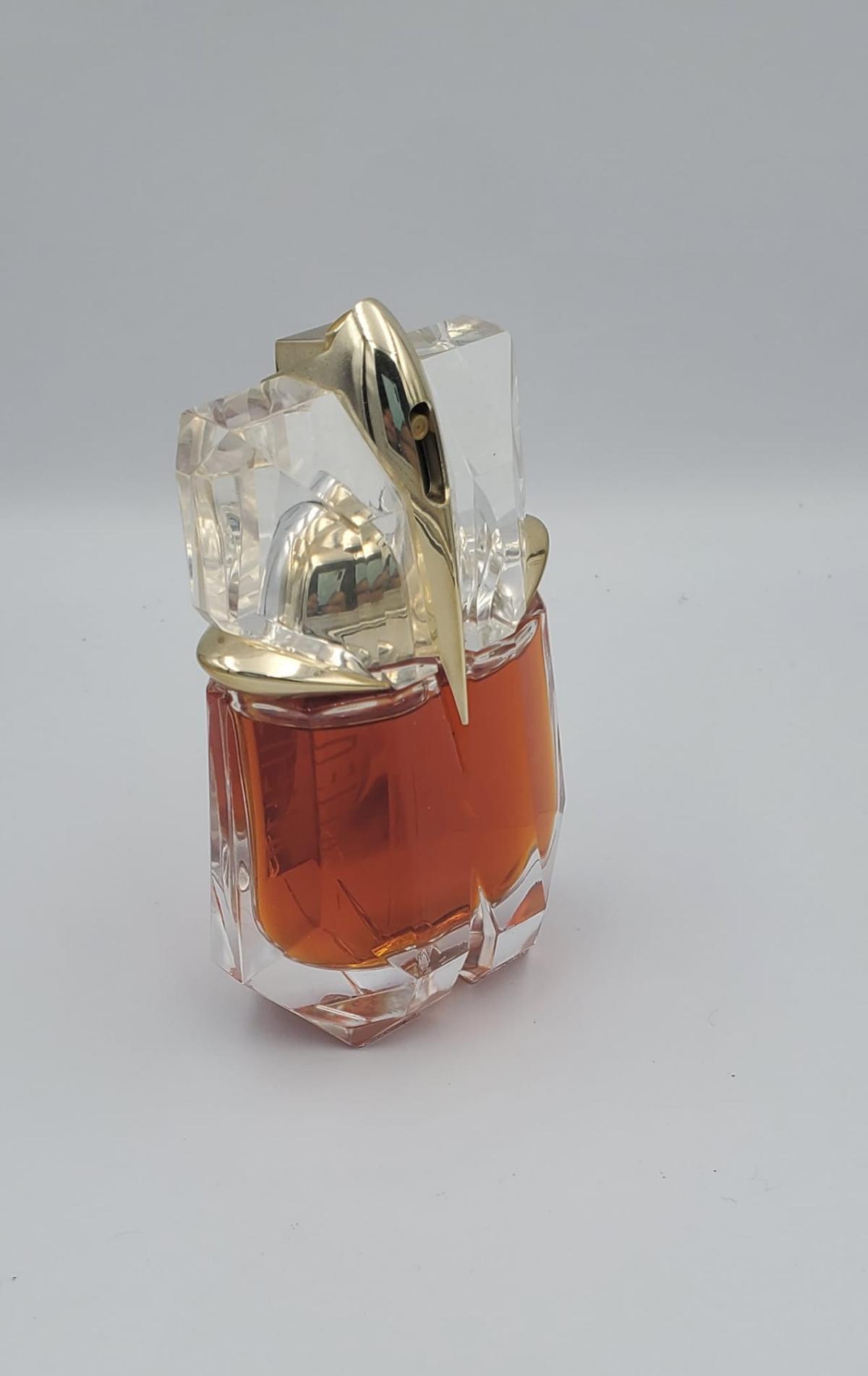 عطر ادکلن دی تِیست آو فریگرِنس اِیلیِن ماگلر - The Taste of Fragrance Alien Mugler - بررسی، قیمت و خرید