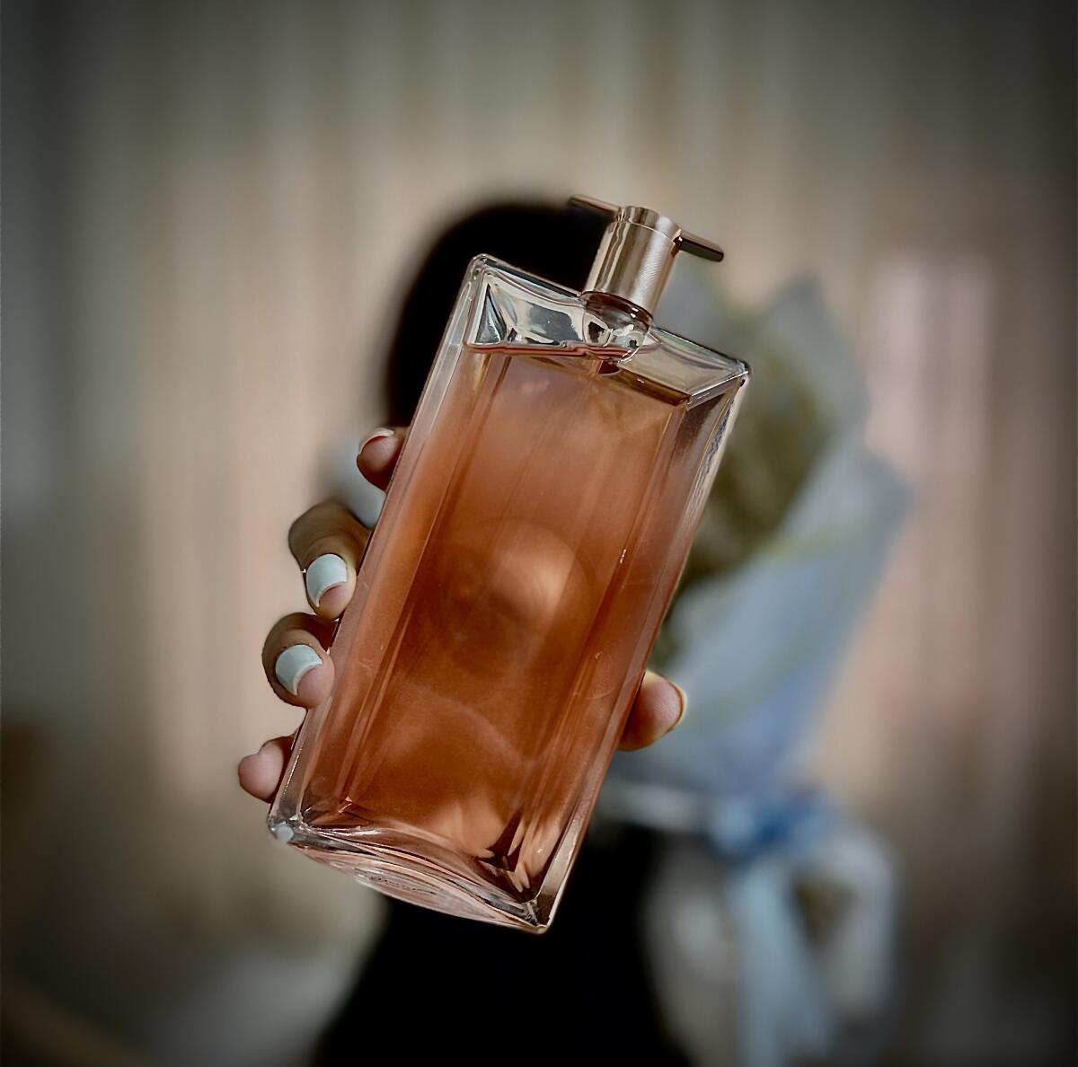 عطر ادکلن ایدول آرا لنکوم - Idôle Aura Lancôme - بررسی، قیمت و خرید