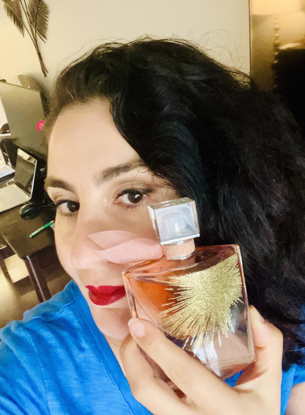 عطر ادکلن اویی لا وی اِس بِل لانکوم - Oui La Vie est Belle Lancôme - بررسی، قیمت و خرید