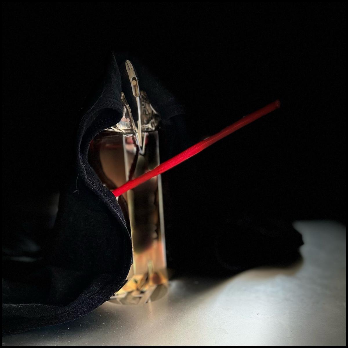 عطر ادکلن الین اود ماجستیو موگلر - Alien Oud Majestueux Mugler - بررسی، قیمت و خرید
