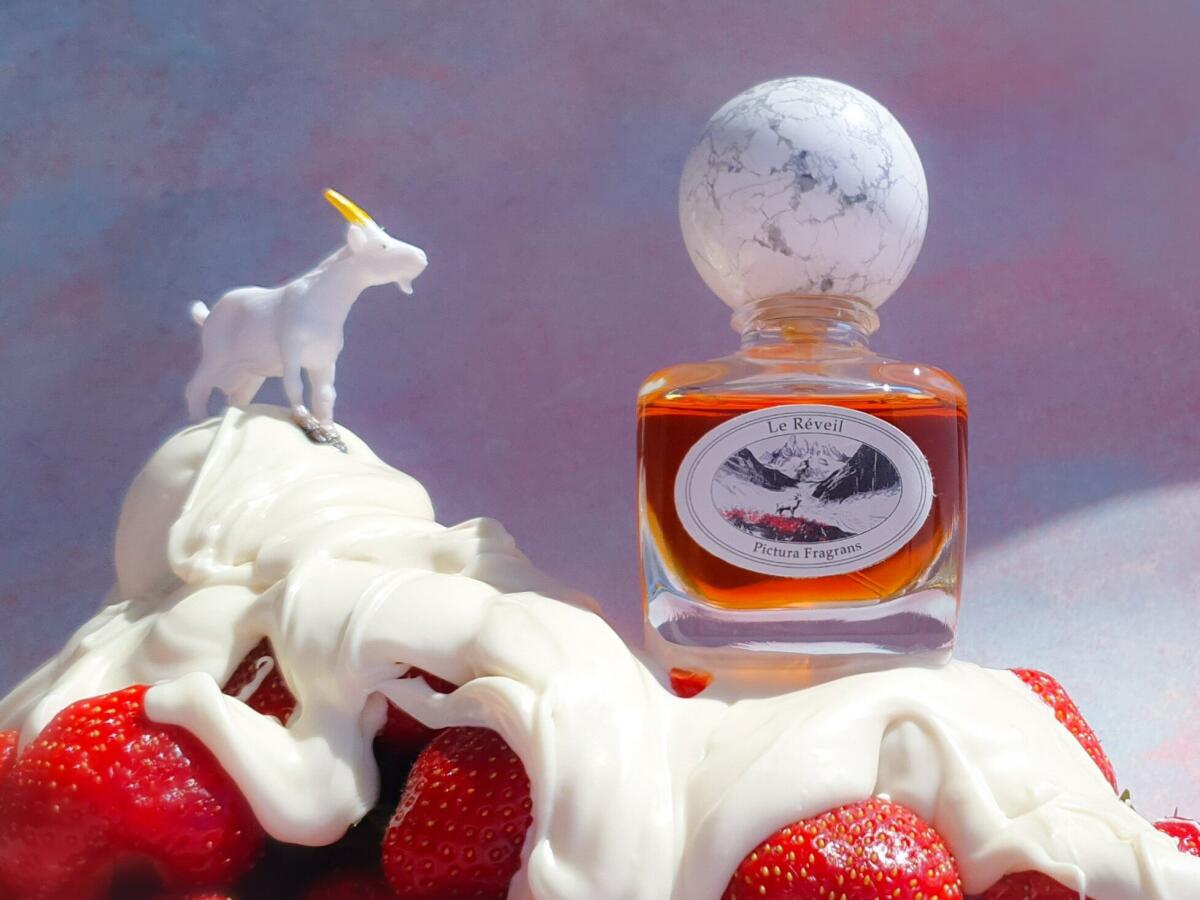 عطر ادکلن لُه رِوِی پیکتورا فراگرانس - Le Réveil Pictura Fragrans - بررسی، قیمت و خرید