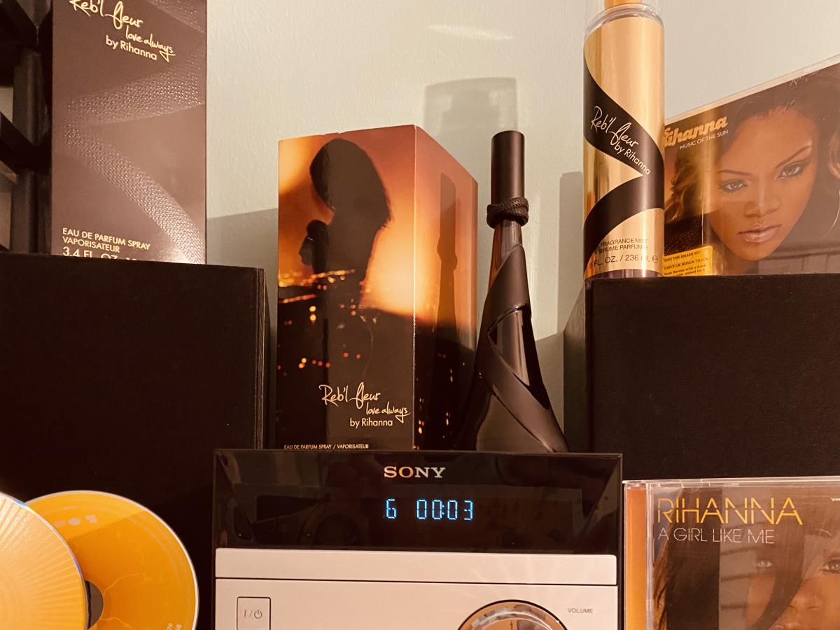 عطر ادکلن رِبِل فِلُور لاو آلویز ریانا - Reb'l Fleur Love Always Rihanna - بررسی، قیمت و خرید