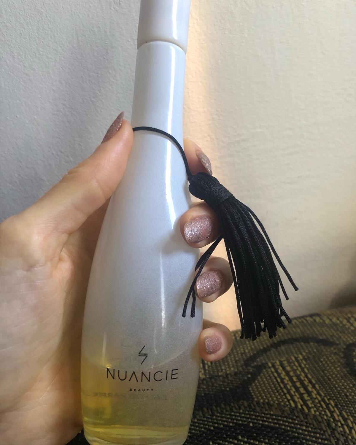 عطر ادکلن کَندی نوانسیلو - Candie Nuancielo - بررسی، قیمت و خرید
