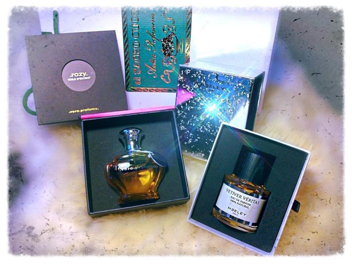 عطر ادکلن وتیور وریتاس جیمز هیلی - Vetiver Veritas James Heeley - بررسی، قیمت و خرید