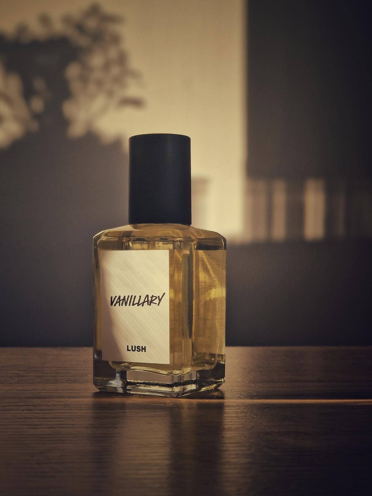 عطر ادکلن ونیلری لاش - Vanillary Lush - بررسی، قیمت و خرید