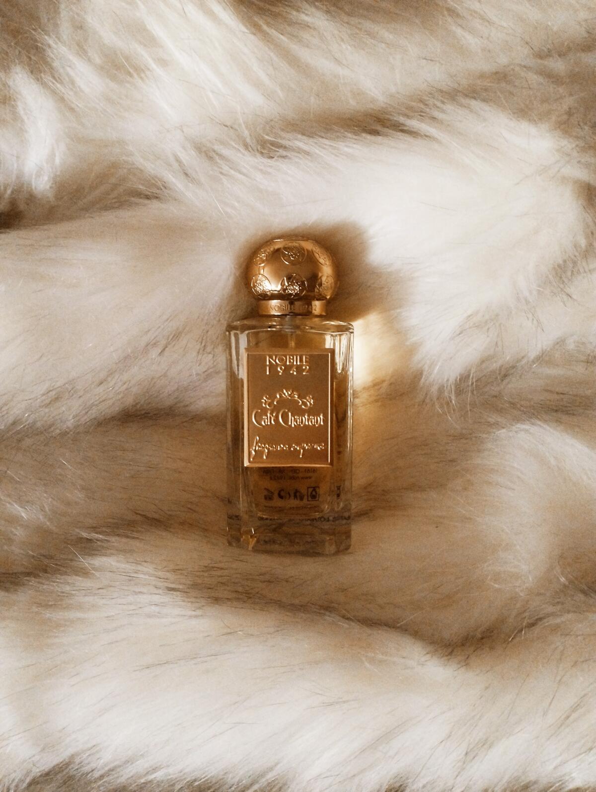 عطر ادکلن کافه شانتاب نوبیل نوزده چهل و دو - Café Chantant Nobile 1942 - بررسی، قیمت و خرید