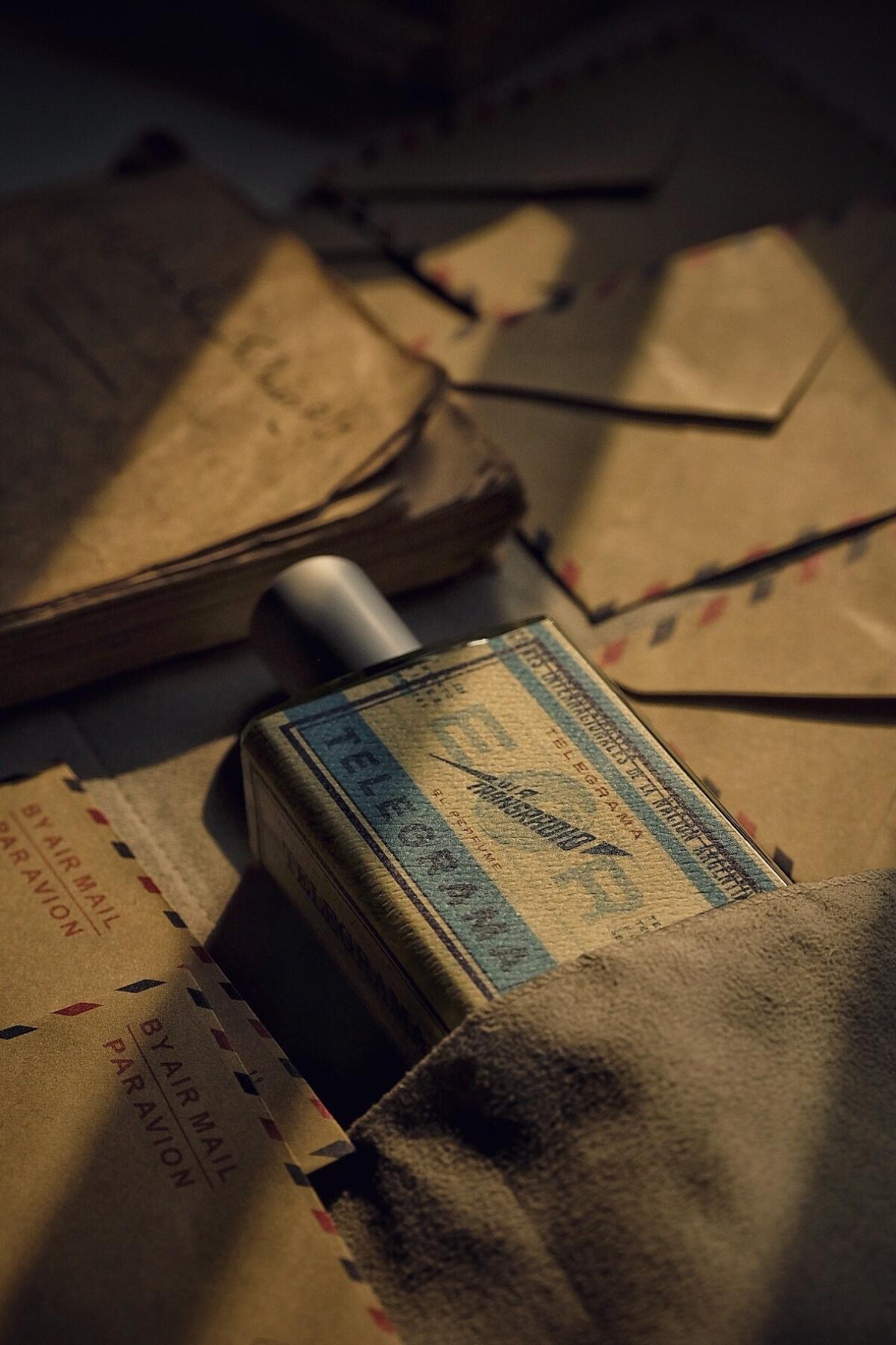 عطر ادکلن تلگراما ایمجینری آتورز - Telegrama Imaginary Authors - بررسی، قیمت و خرید