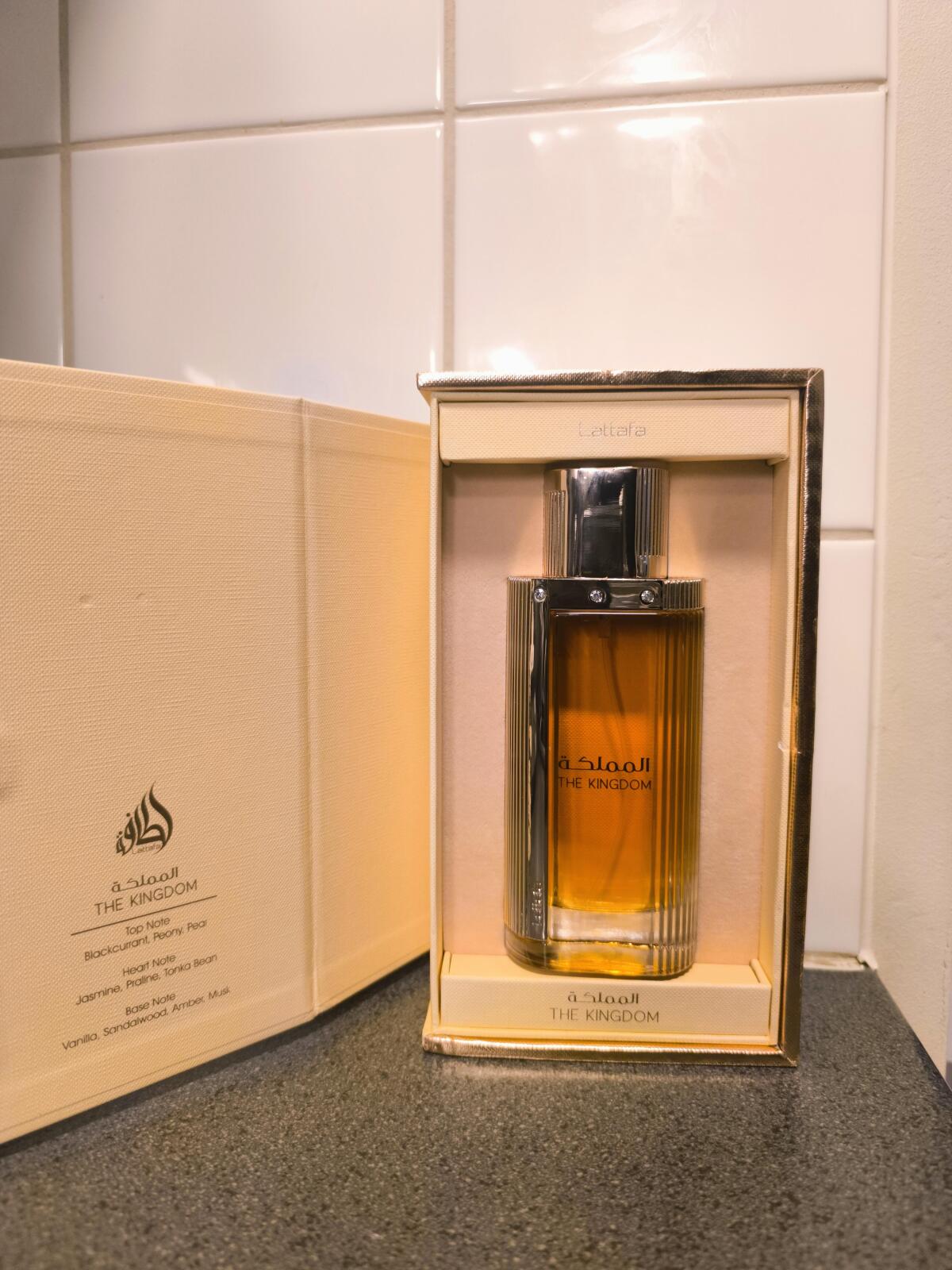عطر ادکلن د کینگدام فور وومن لتفا پرفیومز - The Kingdom For Women Lattafa Perfumes - بررسی، قیمت و خرید