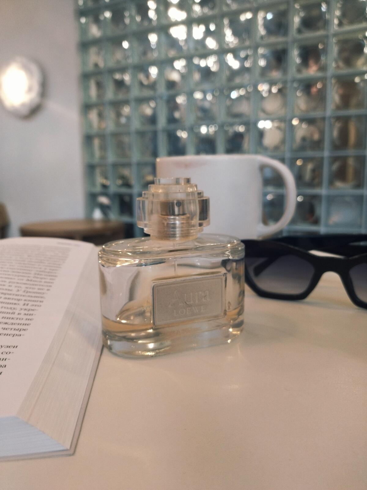 عطر ادکلن اُرا او دو توالت لوئه‌وه - Aura Eau de Toilette Loewe - بررسی، قیمت و خرید