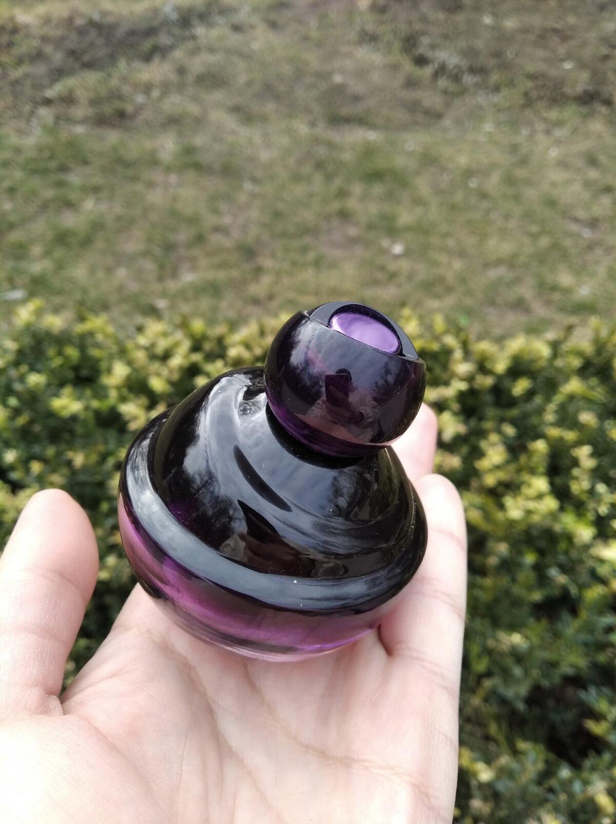 عطر ادکلن دنسیگ لیدی هیپنوتیک نایت اوریفلیم - Dancing Lady Hypnotic Night Oriflame - بررسی، قیمت و خرید