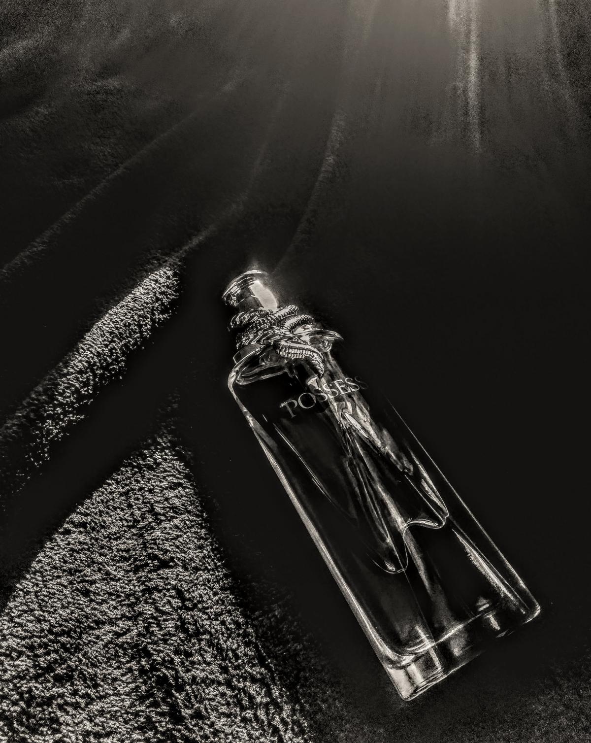 عطر ادکلن پُزِس اریفلیم - Possess Oriflame - بررسی، قیمت و خرید