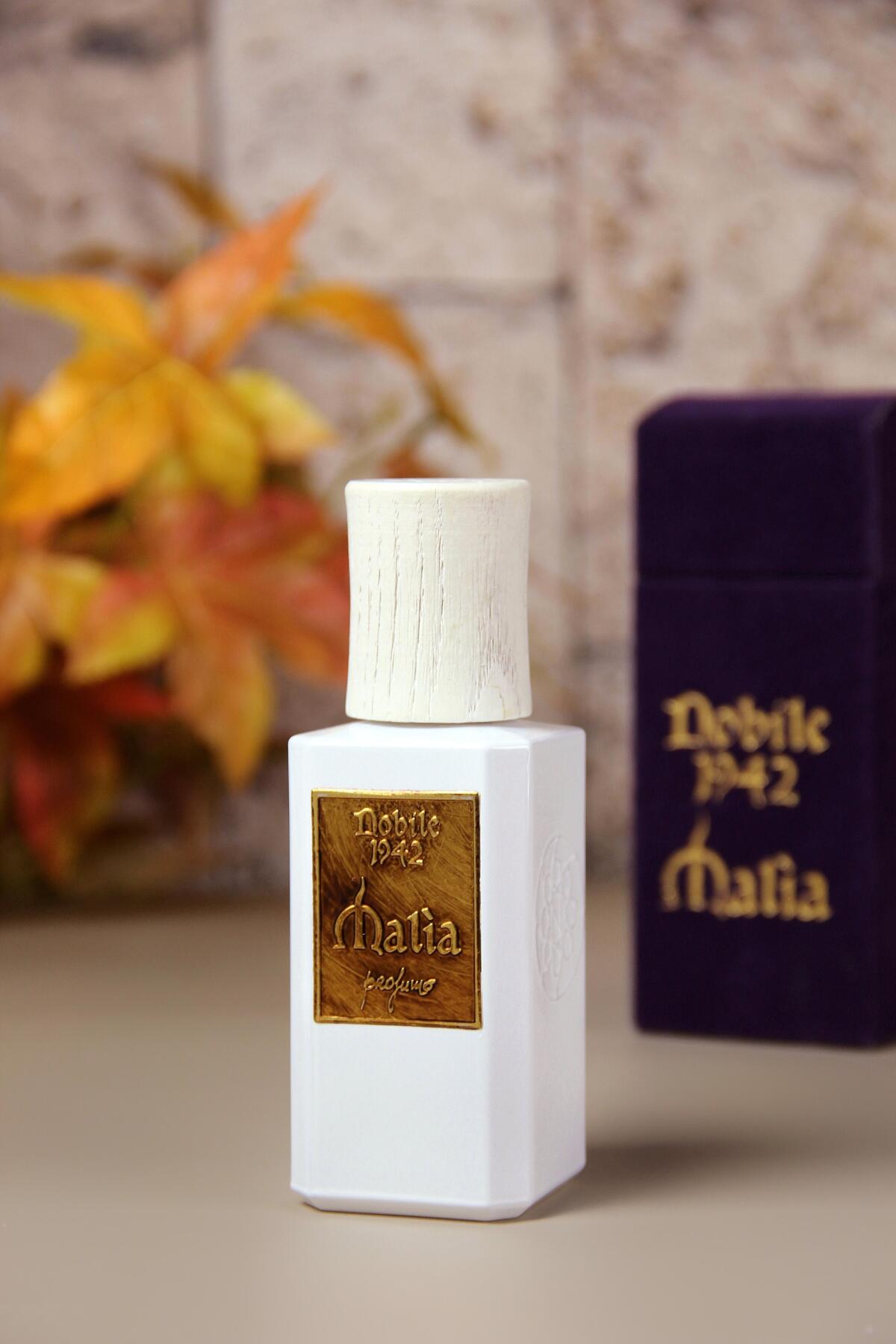 عطر ادکلن مالیا نابیله ۱۹۴۲ - Malia Nobile 1942 - بررسی، قیمت و خرید