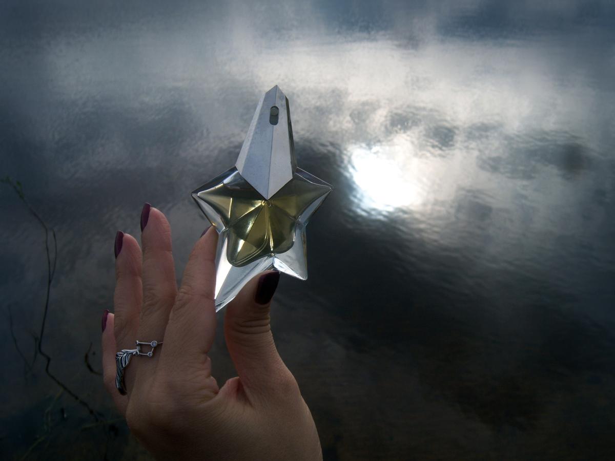 عطر ادکلن انجل اینتیمیت استار موگلر - Angel Intimate Star Mugler - بررسی، قیمت و خرید