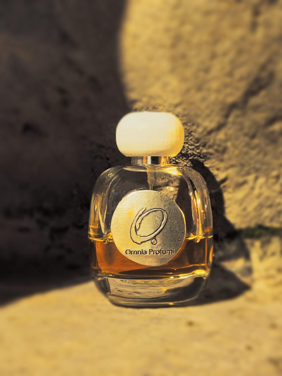 عطر ادکلن وایت مادرا امنیا پرفیومی - White Madera Omnia Profumi - بررسی، قیمت و خرید