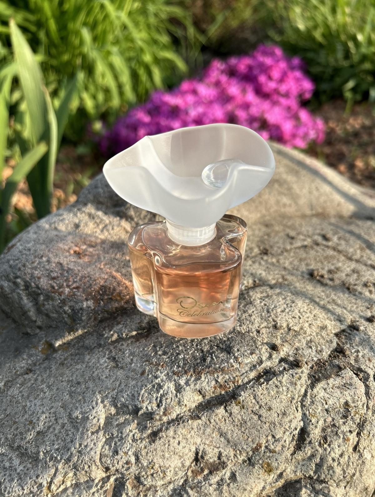 عطر ادکلن اسکار سلبریشن اوسکار دلا رنتا - Oscar Celebration Oscar de la Renta - بررسی، قیمت و خرید
