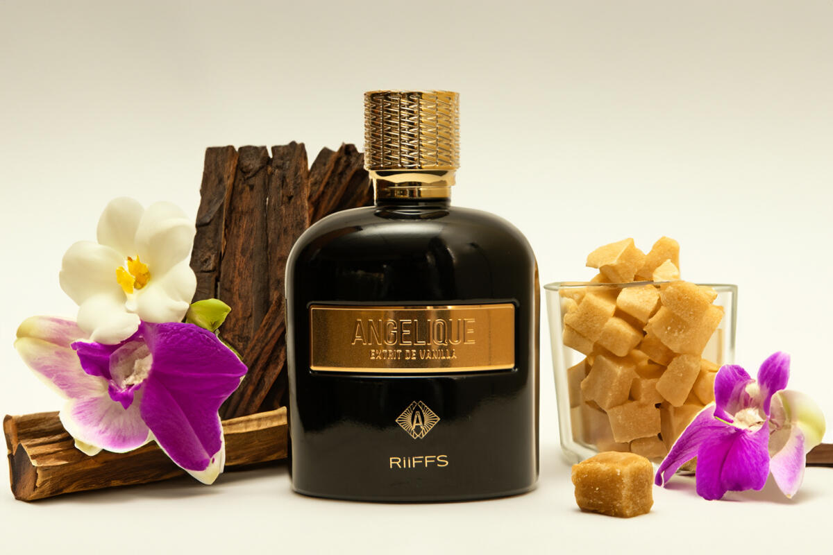 عطر ادکلن انجلیک اکستریت دو وانیلا ریفس پرفیومز - Angelique Extrait de Vanilla Riiffs Perfumes - بررسی، قیمت و خرید