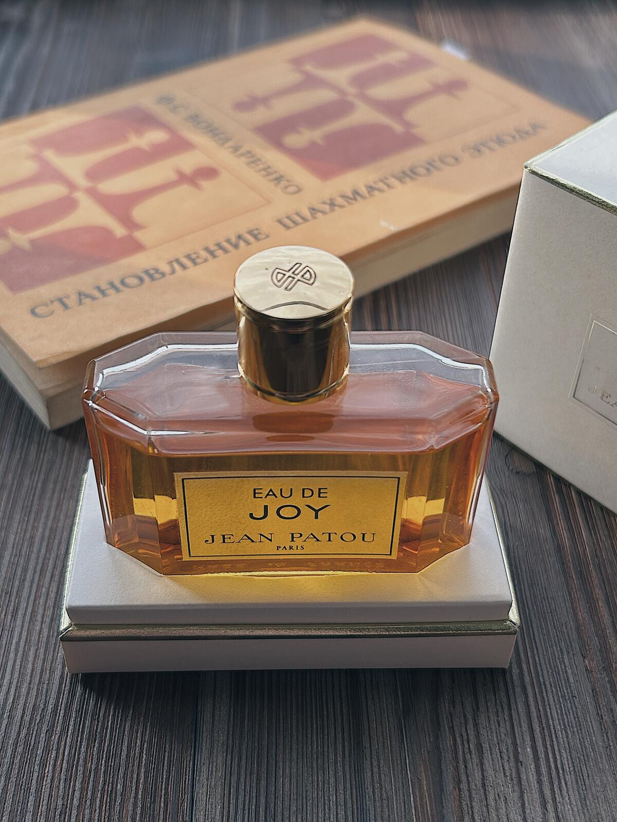 عطر ادکلن اُ دو ژوآ ژان پاتوق - Eau de Joy Jean Patou - بررسی، قیمت و خرید