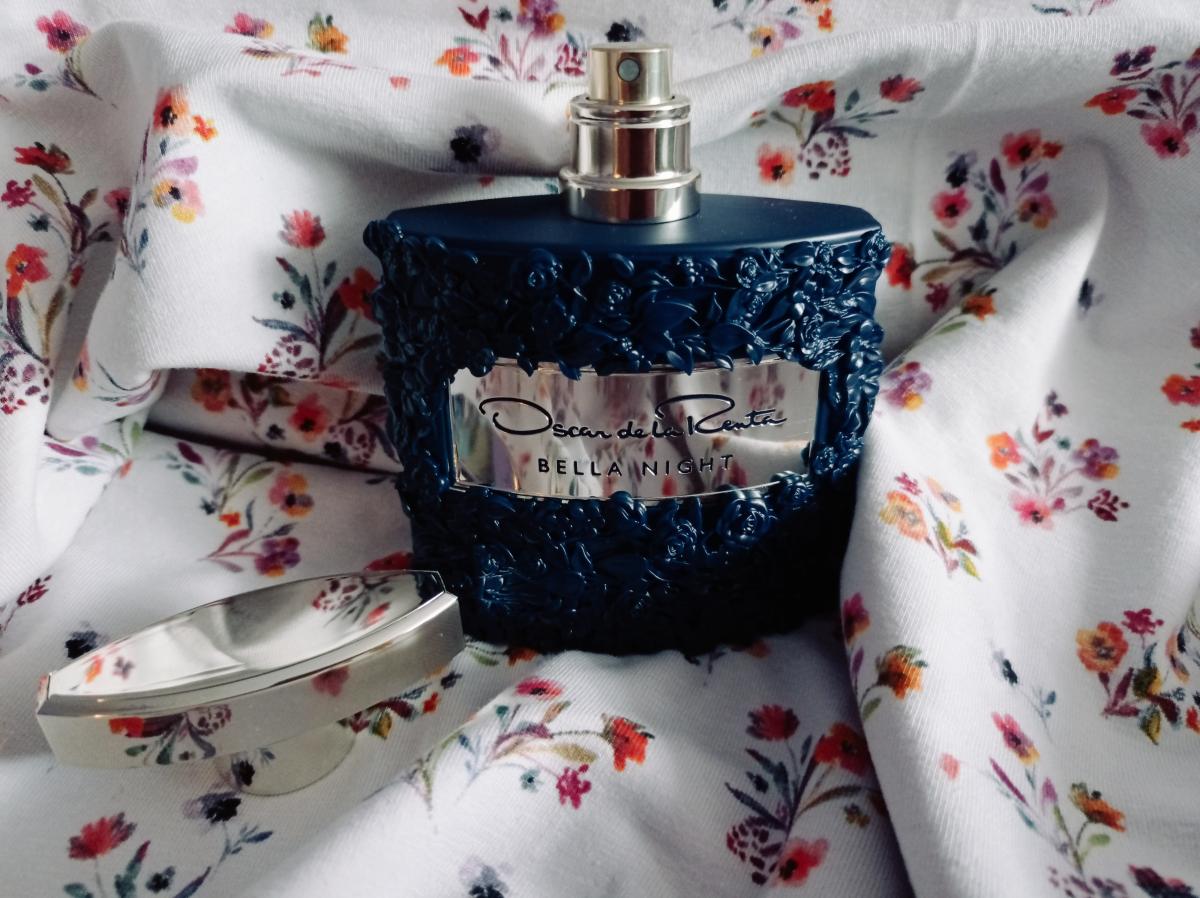 عطر ادکلن بلا نایت اُسکار دِ لا رِنْتا - Bella Night Oscar de la Renta - بررسی، قیمت و خرید