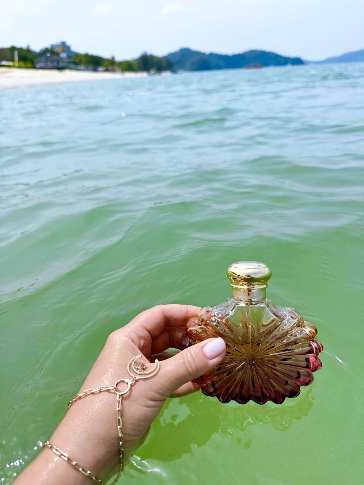 عطر ادکلن سولیل لونار لالیک - Soleil Lunar Lalique - بررسی، قیمت و خرید