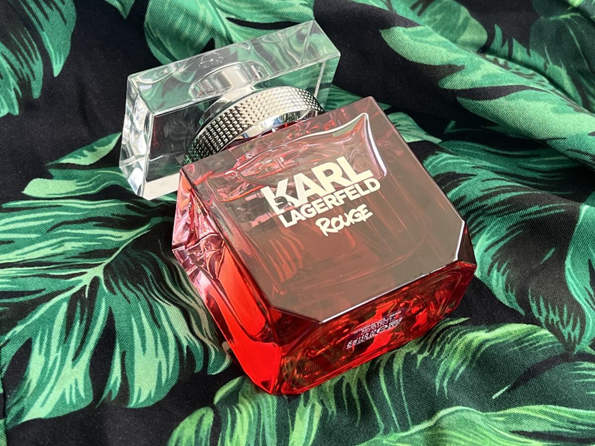 عطر ادکلن کارل لاگرفلد روژ کارل لاگرفلد - Karl Lagerfeld Rouge Karl Lagerfeld - بررسی، قیمت و خرید