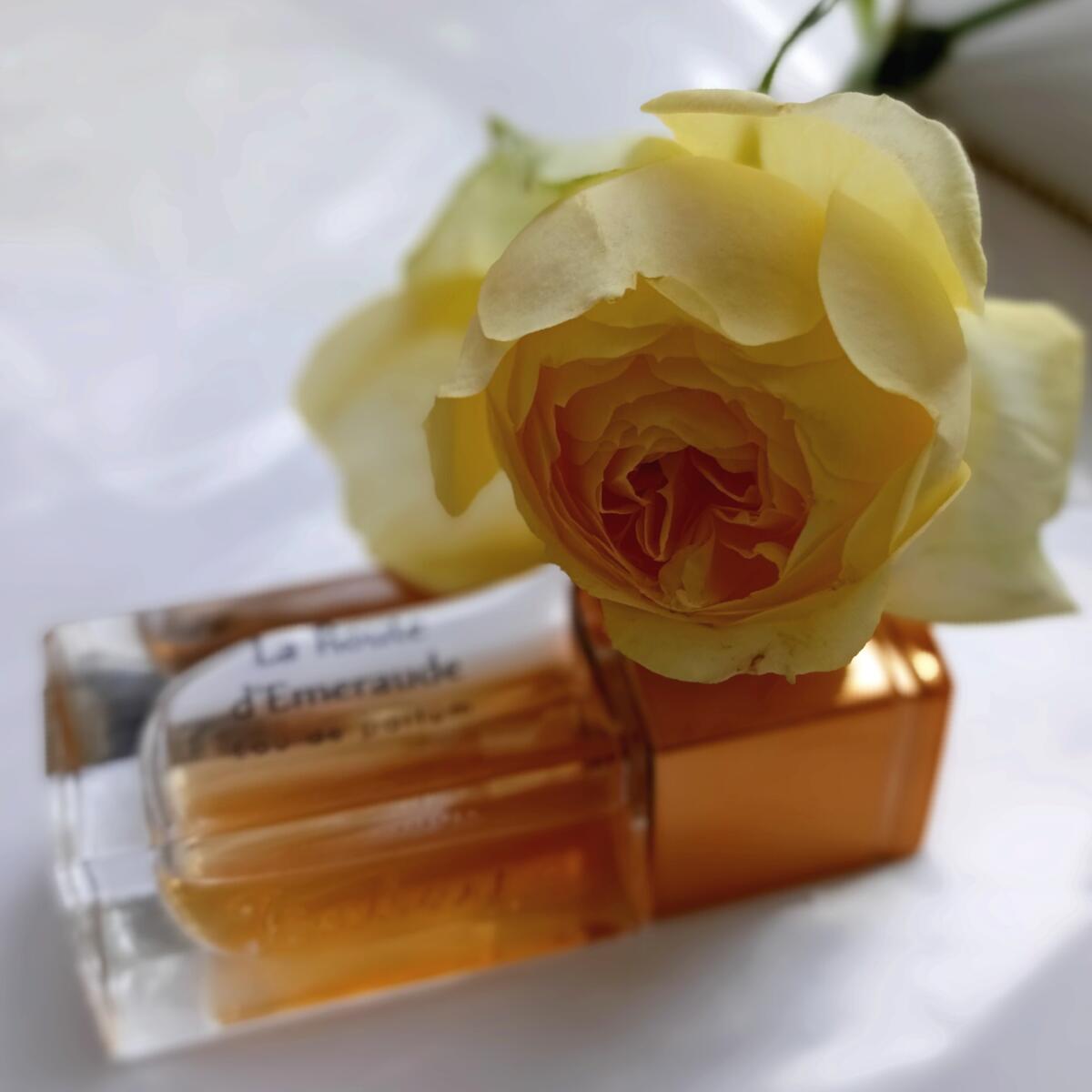 عطر ادکلن ایزابی لا روت د امرو ایسابی - Isabey La Route d'Emeraude Isabey - بررسی، قیمت و خرید