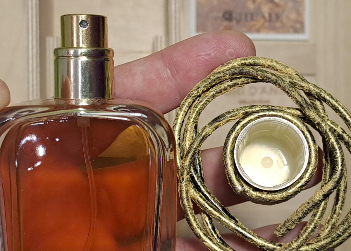 عطر ادکلن ریچوآله مندیتوروسا - Rituale Mendittorosa - بررسی، قیمت و خرید