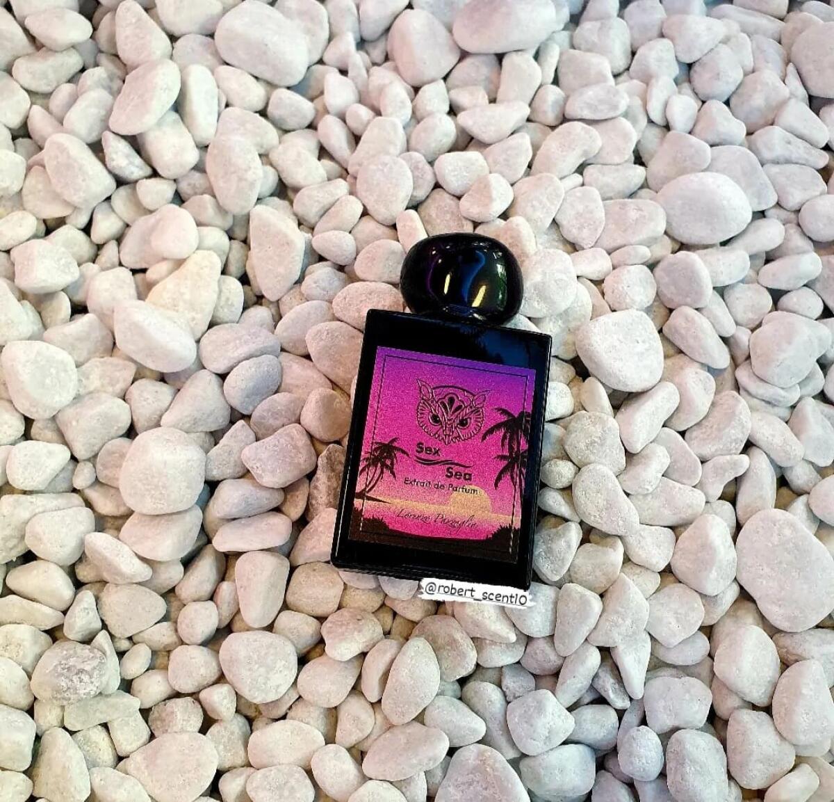 عطر ادکلن سکسی لورنتزو پاتزالیا - Sex-Sea Lorenzo Pazzaglia - بررسی، قیمت و خرید