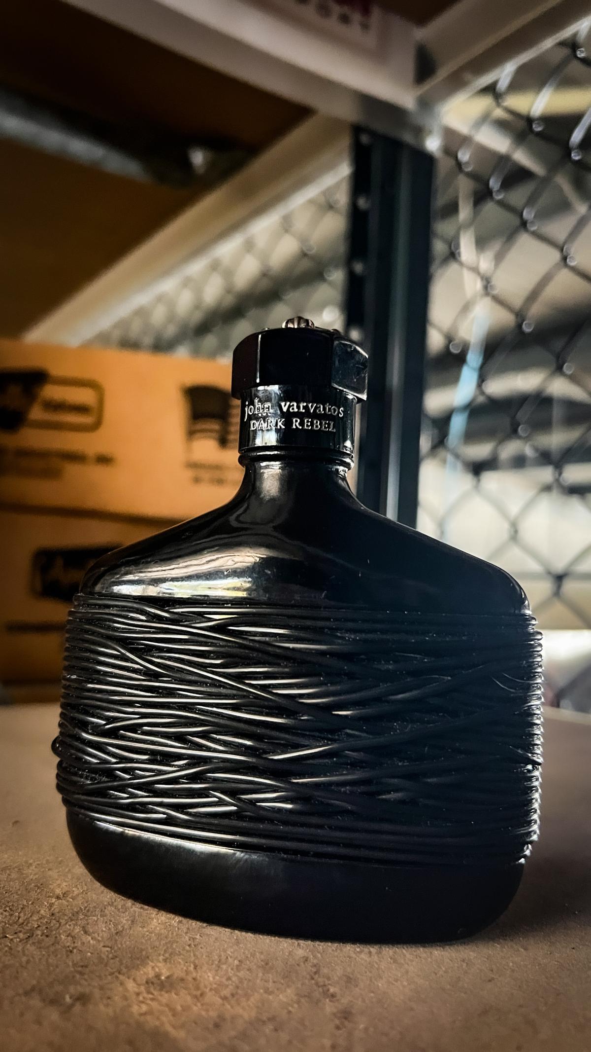 عطر ادکلن دارک ربل جان وارواتوس - Dark Rebel John Varvatos - بررسی، قیمت و خرید