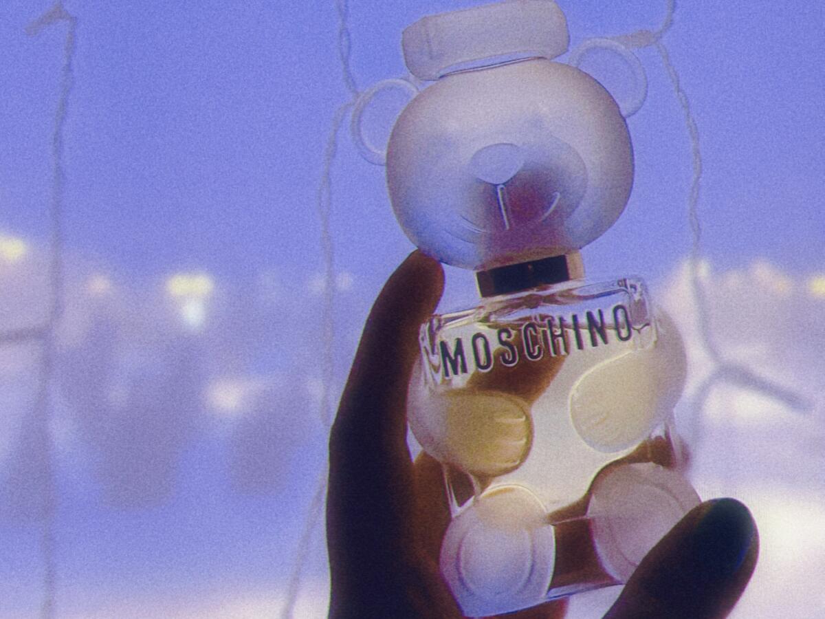 عطر ادکلن توی ۲ موشینو - Toy 2 Moschino - بررسی، قیمت و خرید