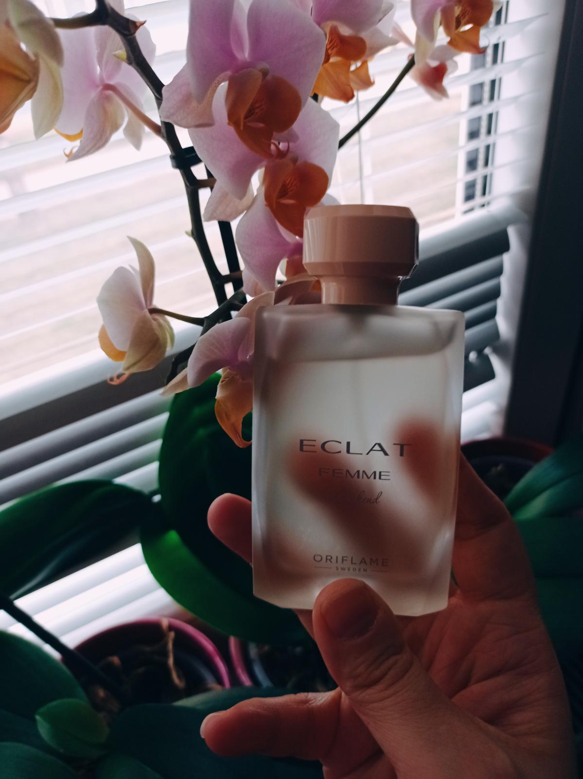 عطر ادکلن ایکلت ویکند اریفلیم - Eclat Weekend Oriflame - بررسی، قیمت و خرید