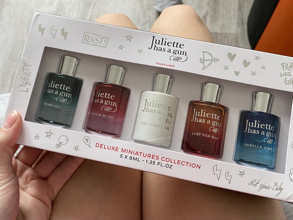 عطر ادکلن مگنولیا بلیس جولیت هز اِ گان - Magnolia Bliss Juliette Has A Gun - بررسی، قیمت و خرید