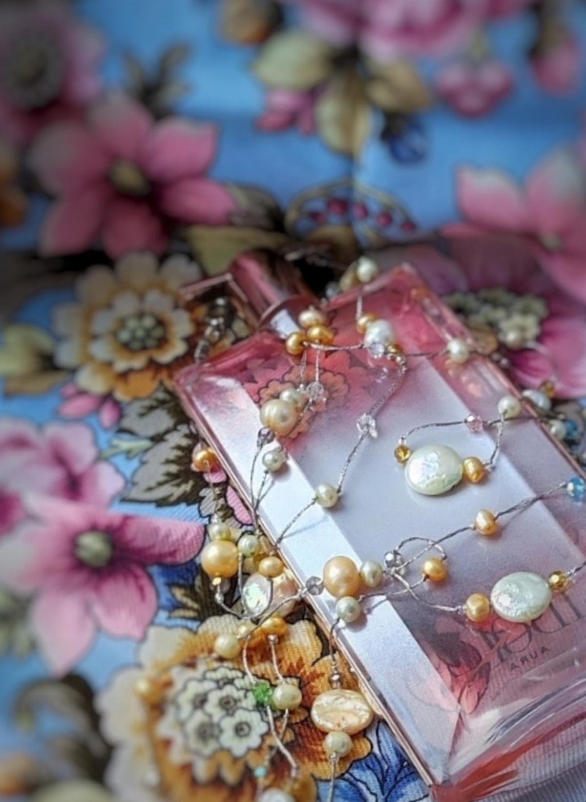 عطر ادکلن ایدول آرا لنکوم - Idôle Aura Lancôme - بررسی، قیمت و خرید