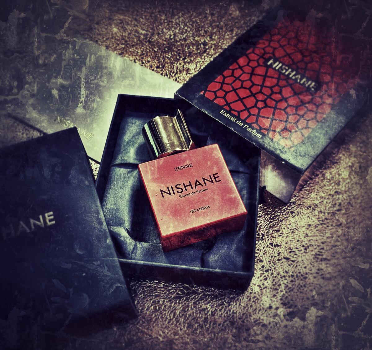 عطر ادکلن زن نیشانه - Zenne Nishane - بررسی، قیمت و خرید