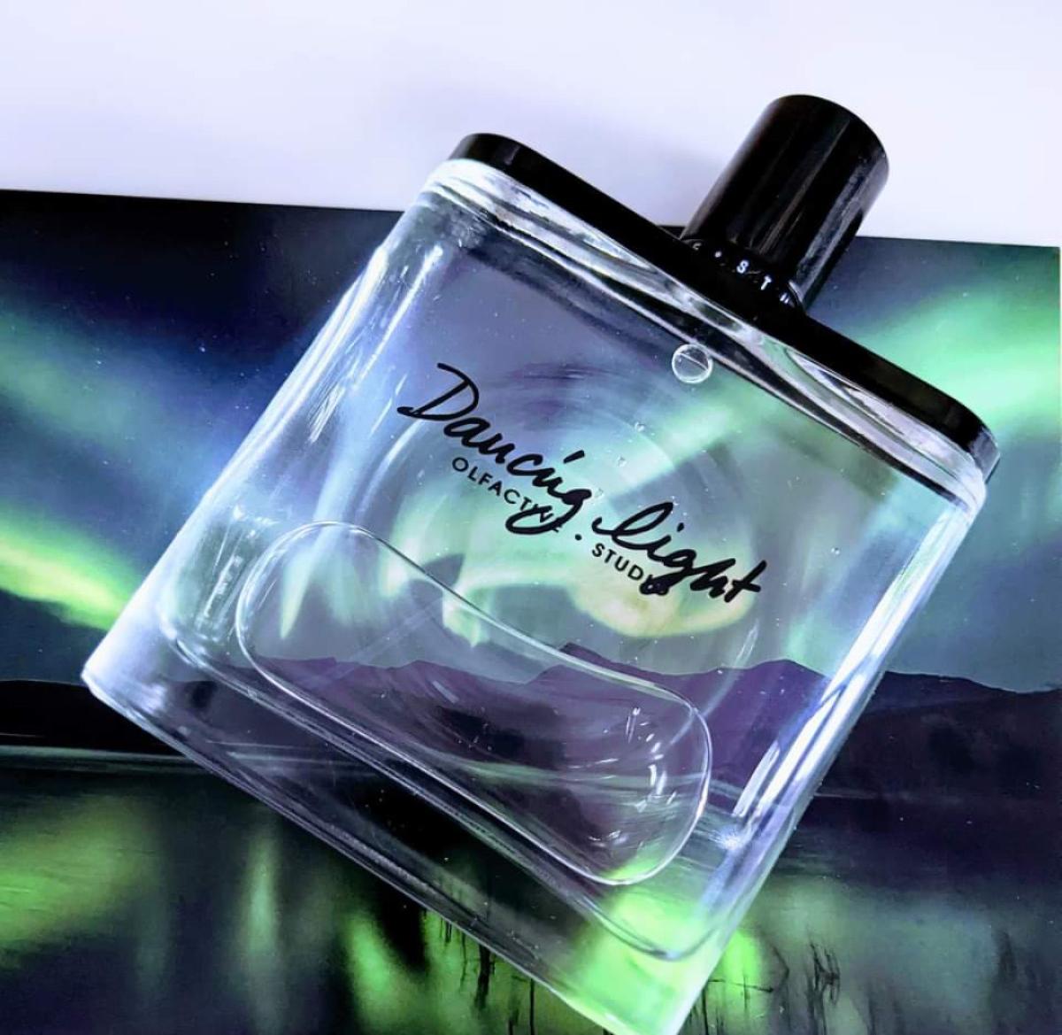 عطر ادکلن دنسینگ لایت الفکتیو استودیو - Dancing Light Olfactive Studio - بررسی، قیمت و خرید