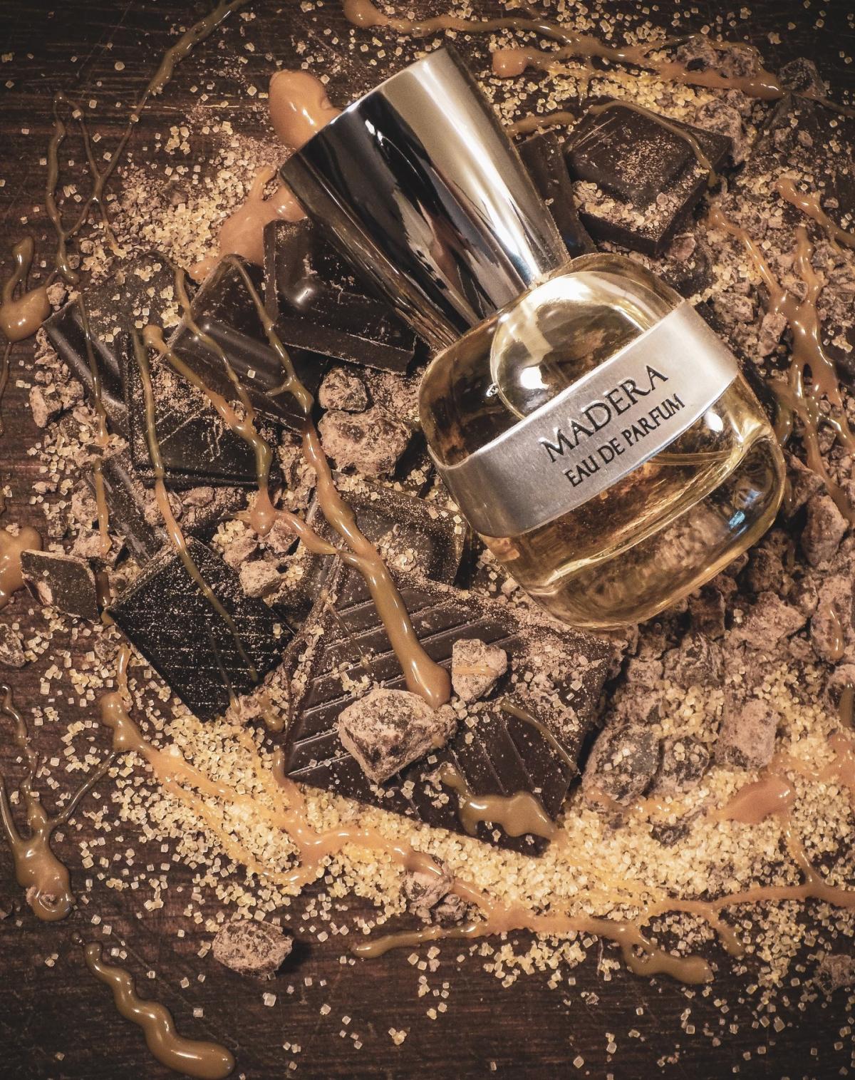 عطر ادکلن مادرا اومنیا پروفومی - Madera Omnia Profumi - بررسی، قیمت و خرید