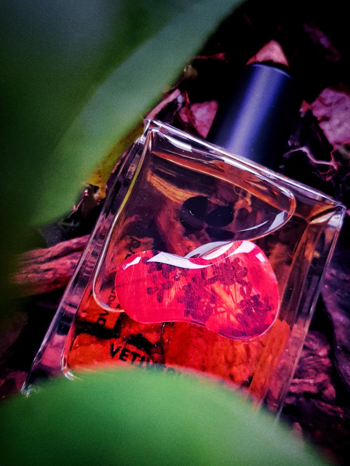 عطر ادکلن وتیوروس اولیور اند کو - Vetiverus Oliver & Co. - بررسی، قیمت و خرید