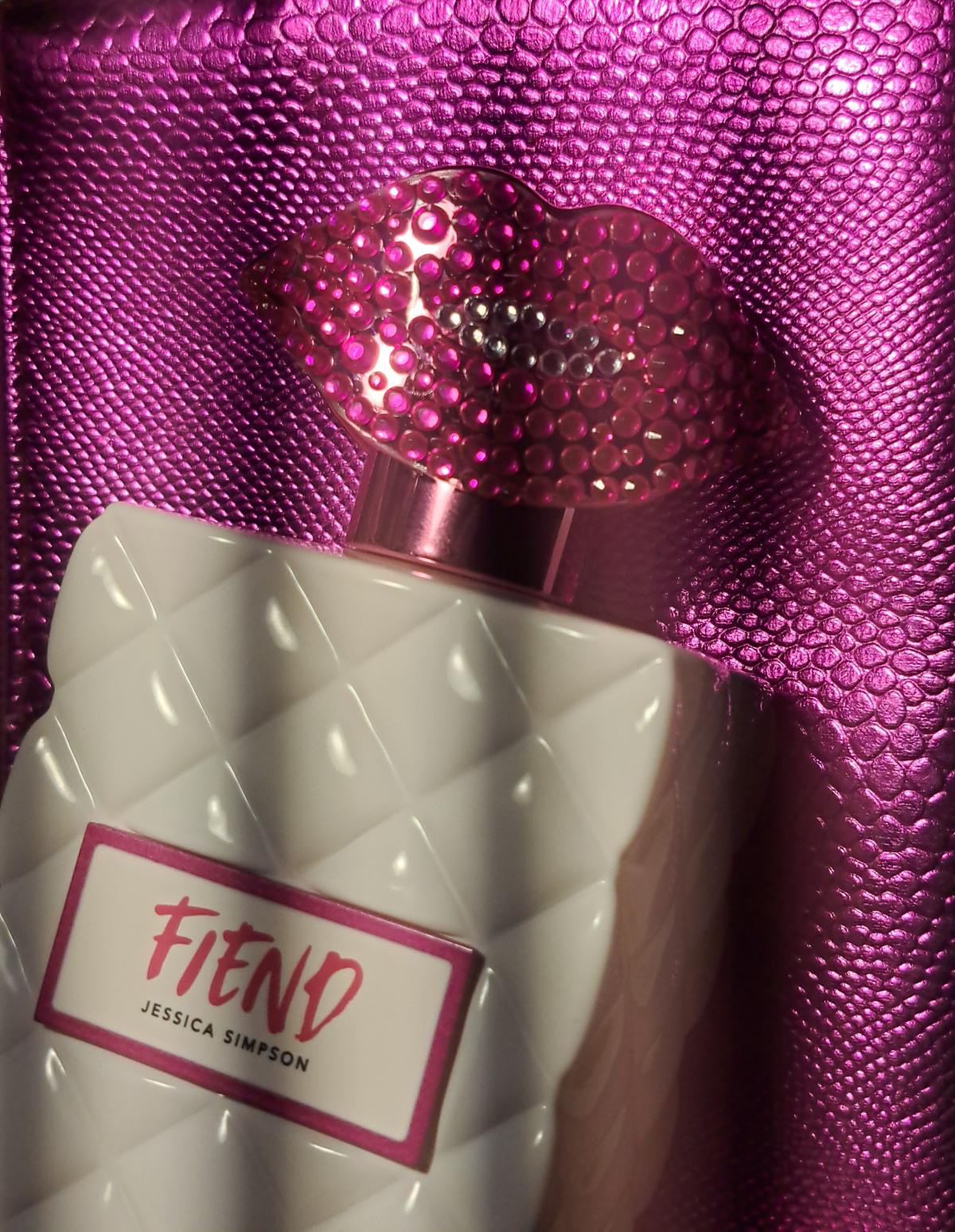 عطر ادکلن فیند جسیکا سیمپسون - Fiend Jessica Simpson - بررسی، قیمت و خرید