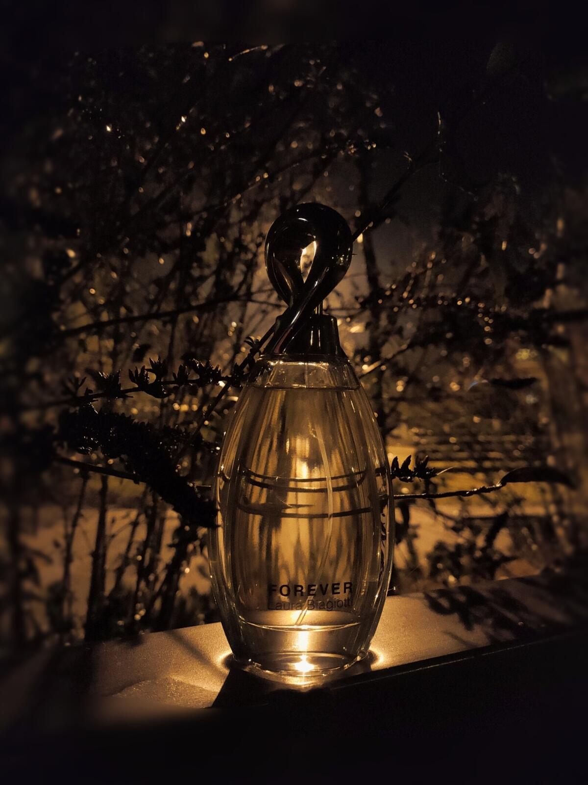 عطر ادکلن فوراور گلد لورا بیاجیوتی - Forever Gold Laura Biagiotti - بررسی، قیمت و خرید