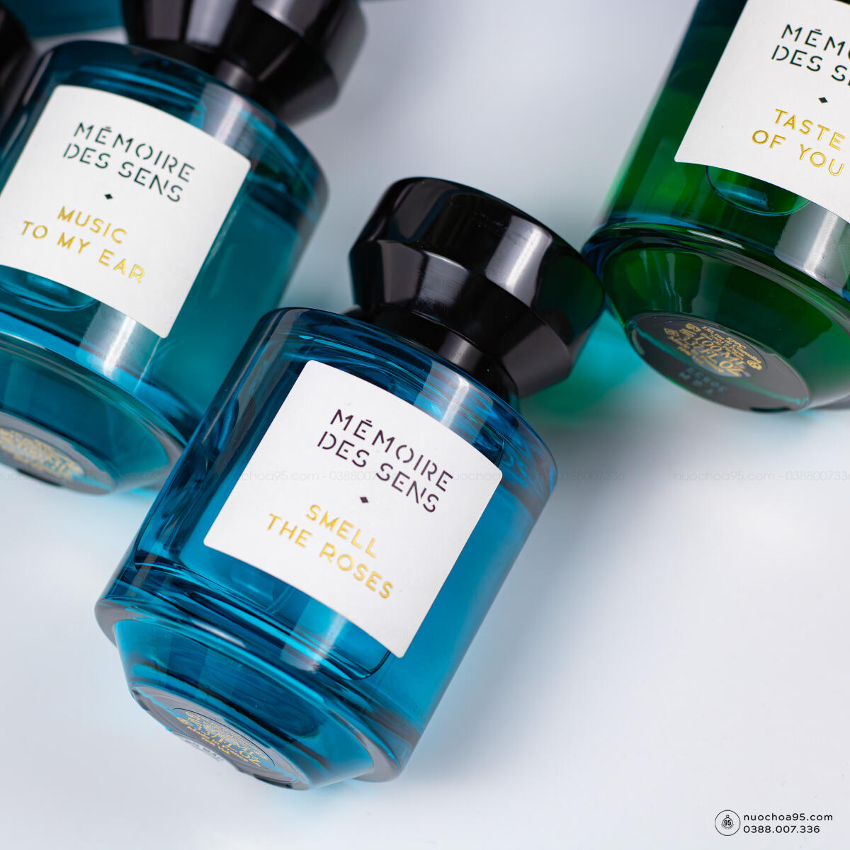 عطر ادکلن اسمل د روزز مموری دسنس - Smell the Roses Mémoire des Sens - بررسی، قیمت و خرید