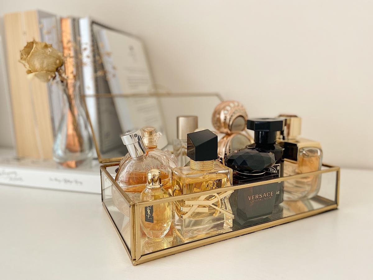 عطر ادکلن تیناره لو کوونت مزون د پارفوم - Tinharé Le Couvent Maison de Parfum - بررسی، قیمت و خرید