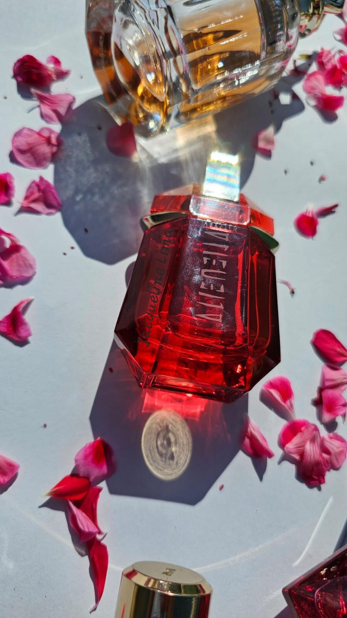 عطر ادکلن یایلییِن فیوژن ماگلر - Alien Fusion Mugler - بررسی، قیمت و خرید
