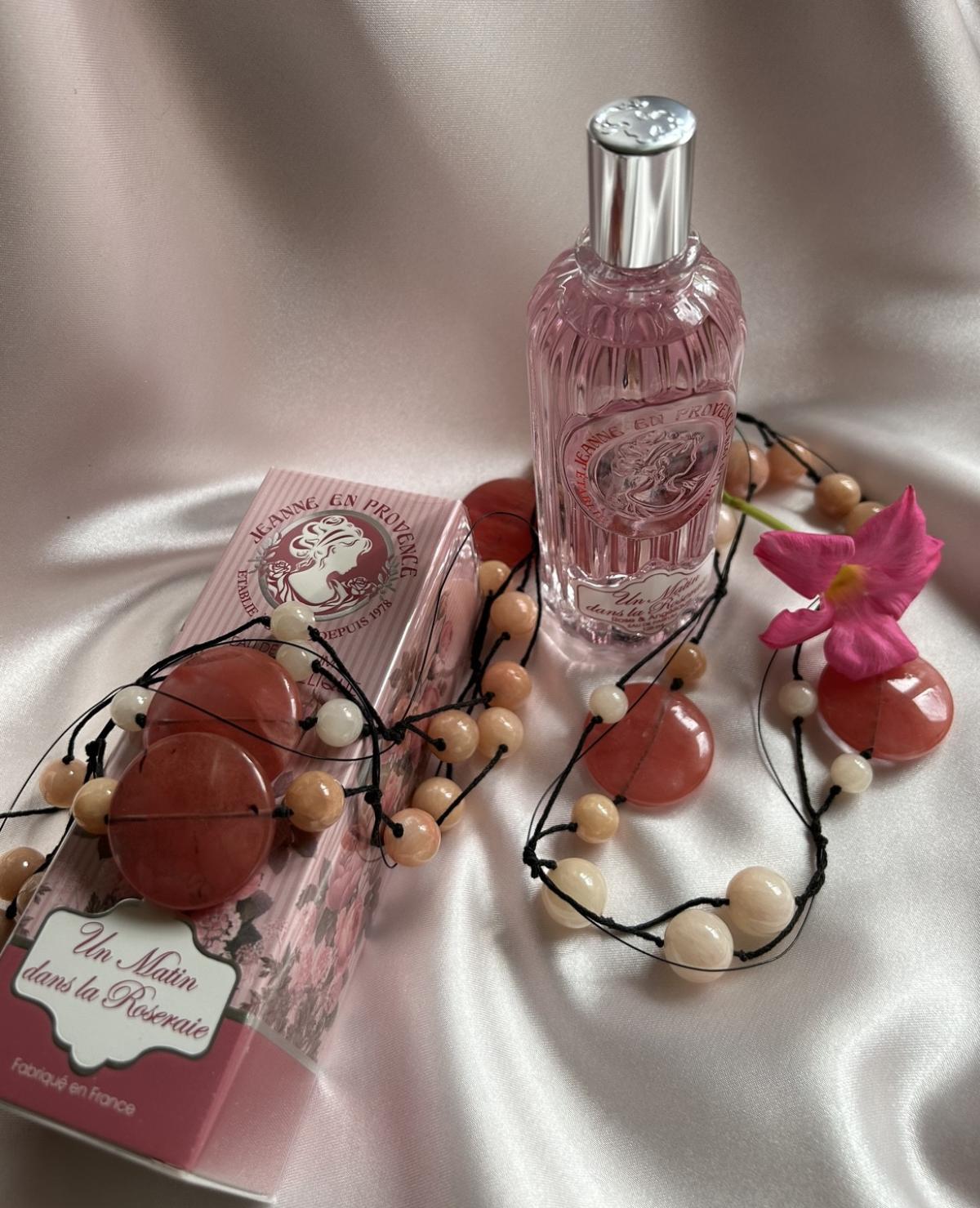 عطر ادکلن آن ماتین دان لا روزری ژان ان پرووانس - Un Matin Dans La Roseraie Jeanne en Provence - بررسی، قیمت و خرید