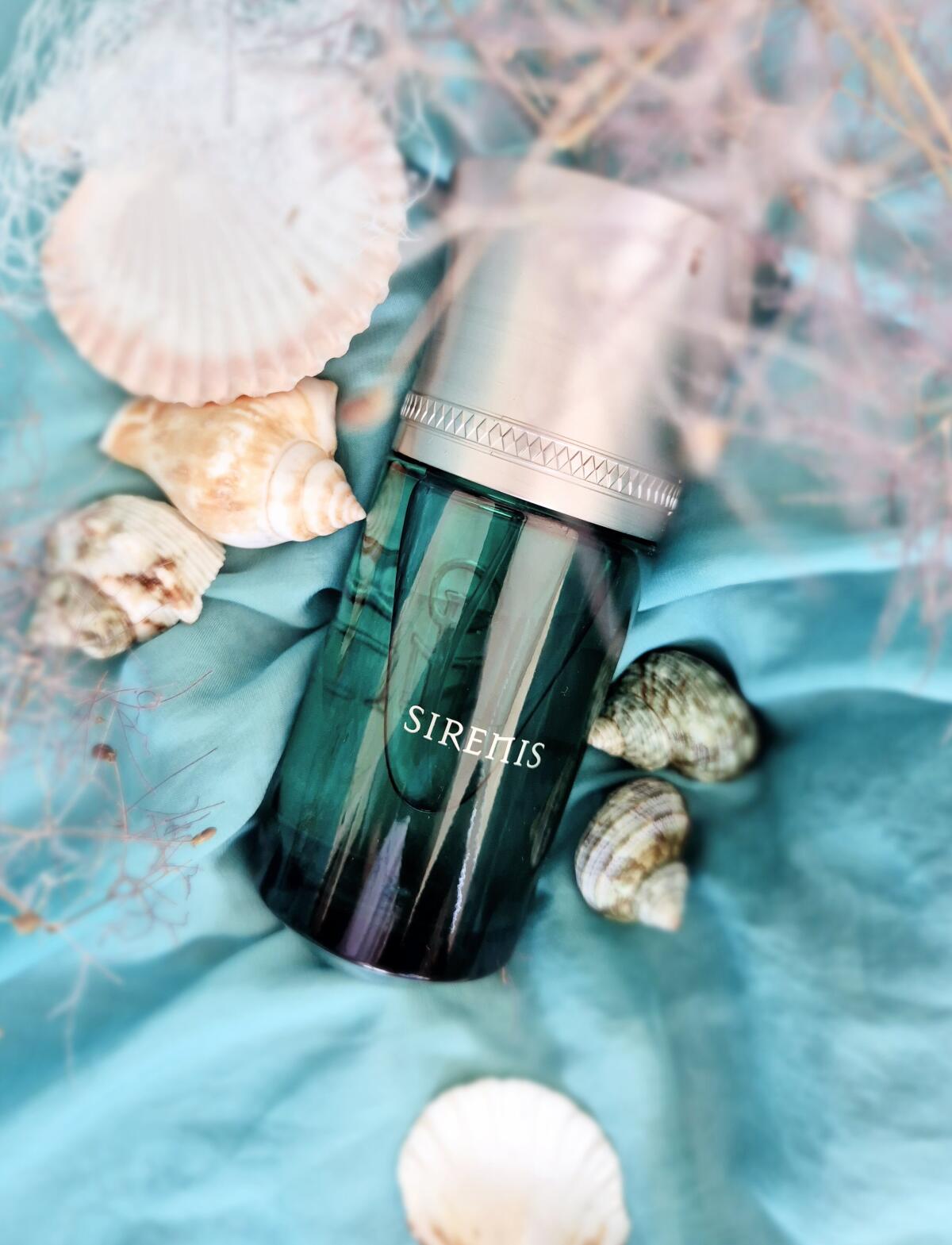 عطر ادکلن سایرنیس لی لیکیدز ایماجینر - Sirenis Les Liquides Imaginaires - بررسی، قیمت و خرید