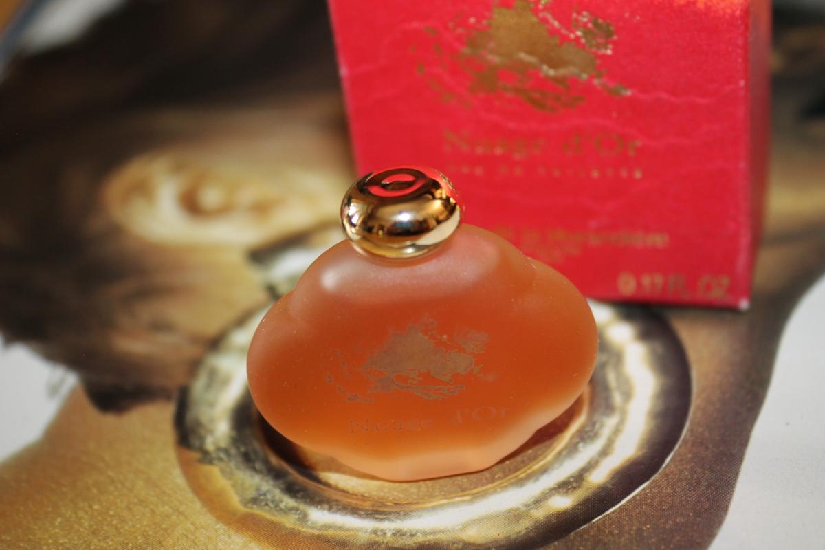 عطر ادکلن نواژ دور مارک دو لا موراندیر - Nuage d'Or Marc de la Morandiere - بررسی، قیمت و خرید