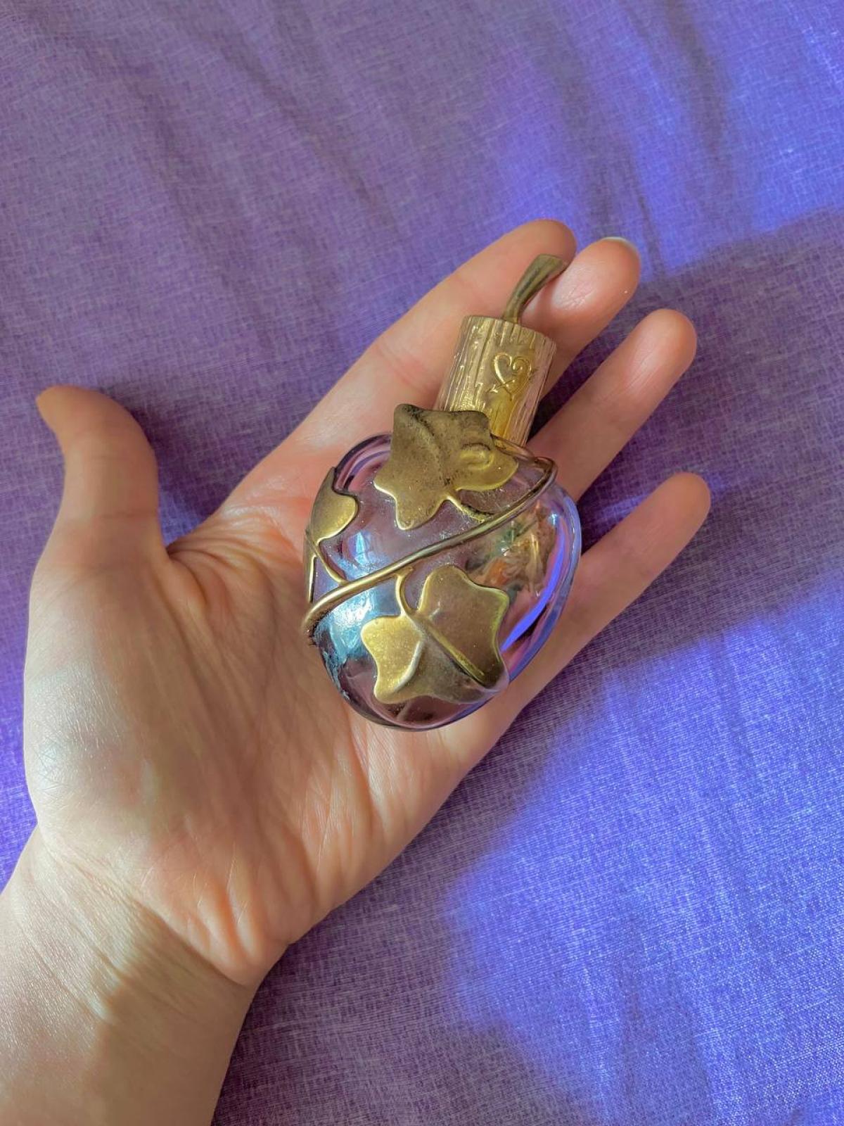 عطر ادکلن لولیتا لمپیکا له تنتاسیون د لولیتا لولیتا لمپیکا - Lolita Lempicka Le Tentation de Lolita Lolita Lempicka - بررسی، قیمت و خرید