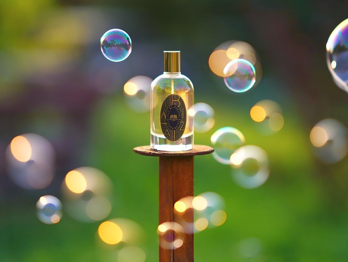 عطر ادکلن آلبیزیا فایدون - Albizia Phaedon - بررسی، قیمت و خرید