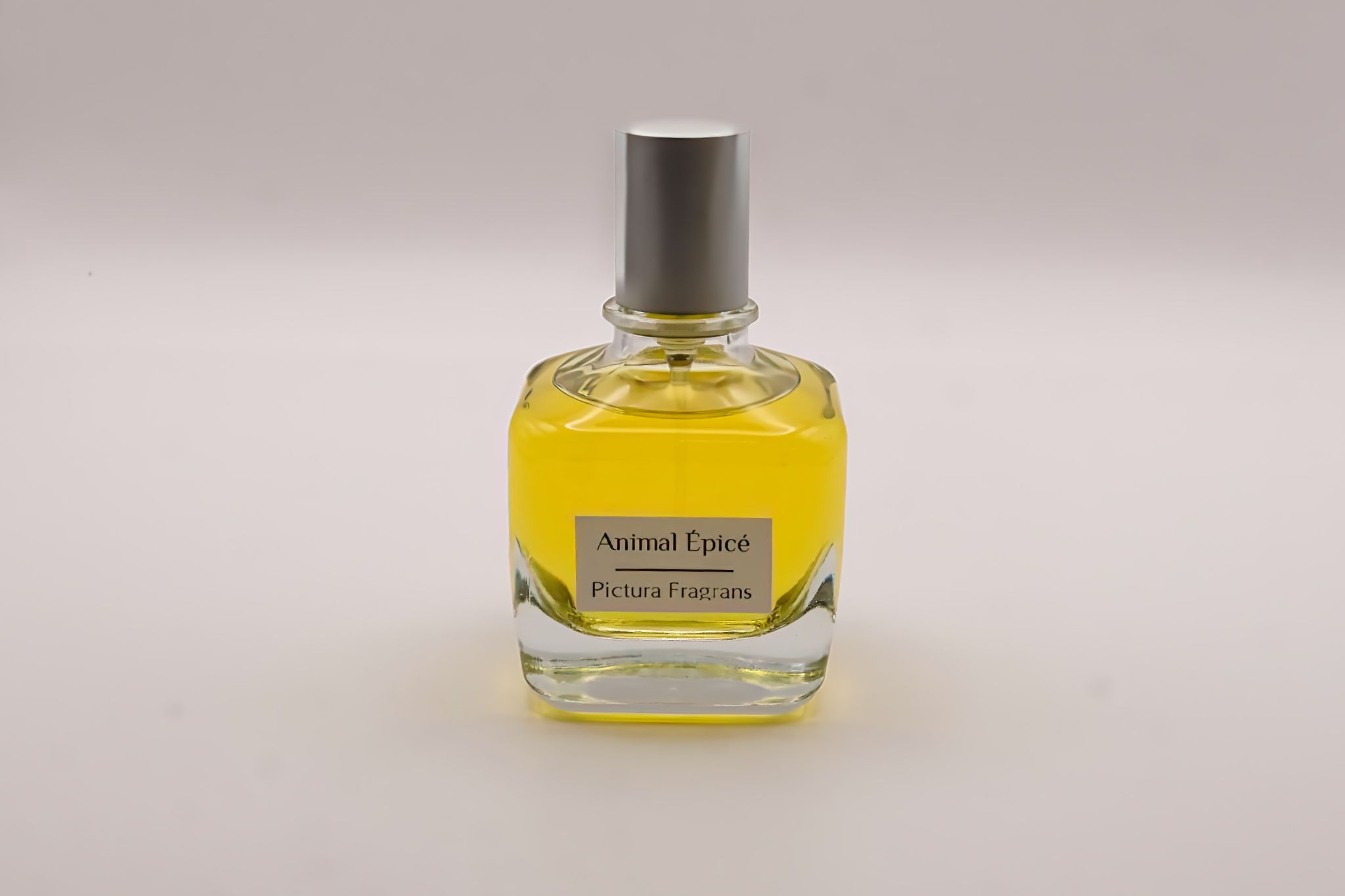 عطر ادکلن آنیمال اپیسه پیک‌تورای فراگرنس - Animal Épicé Pictura Fragrans - بررسی، قیمت و خرید