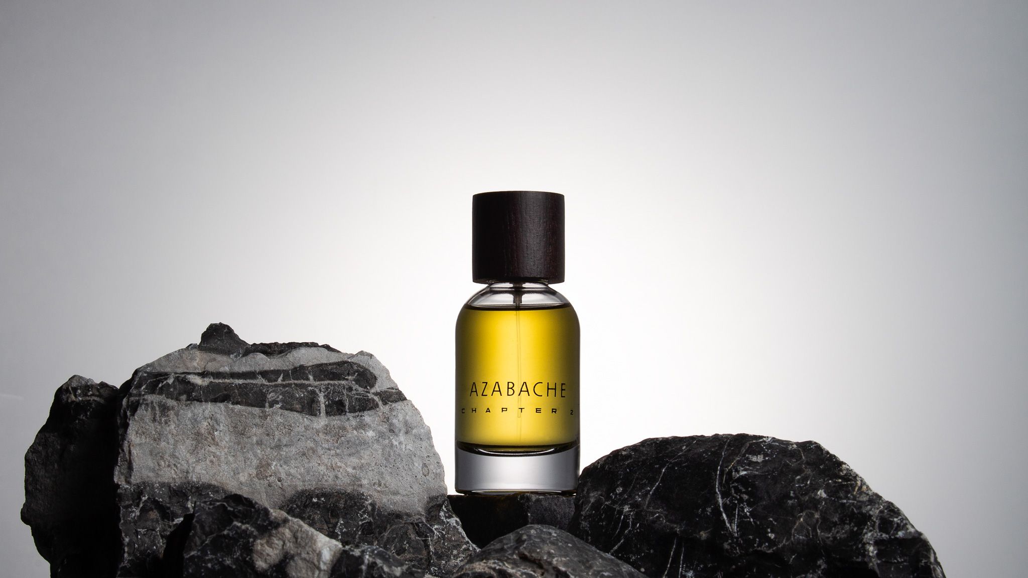 عطر ادکلن آزاباچه چپتر دو پیگمنتاریوم - Azabache Chapter 2 Pigmentarium - بررسی، قیمت و خرید